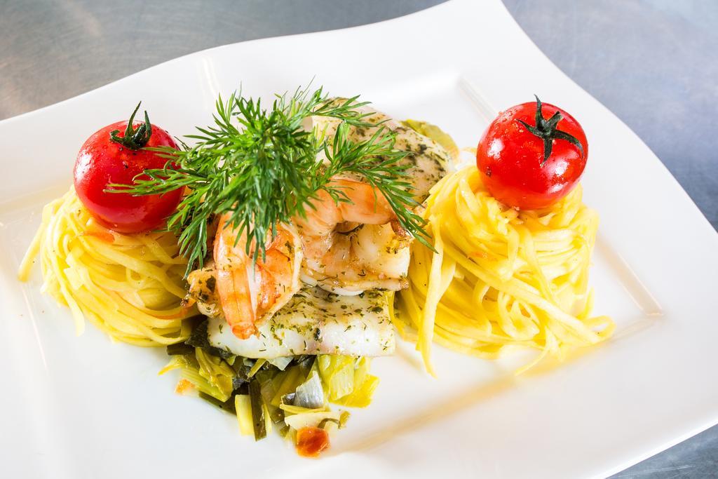 Landhotel Restaurant Zur Krone Gottenheim エクステリア 写真