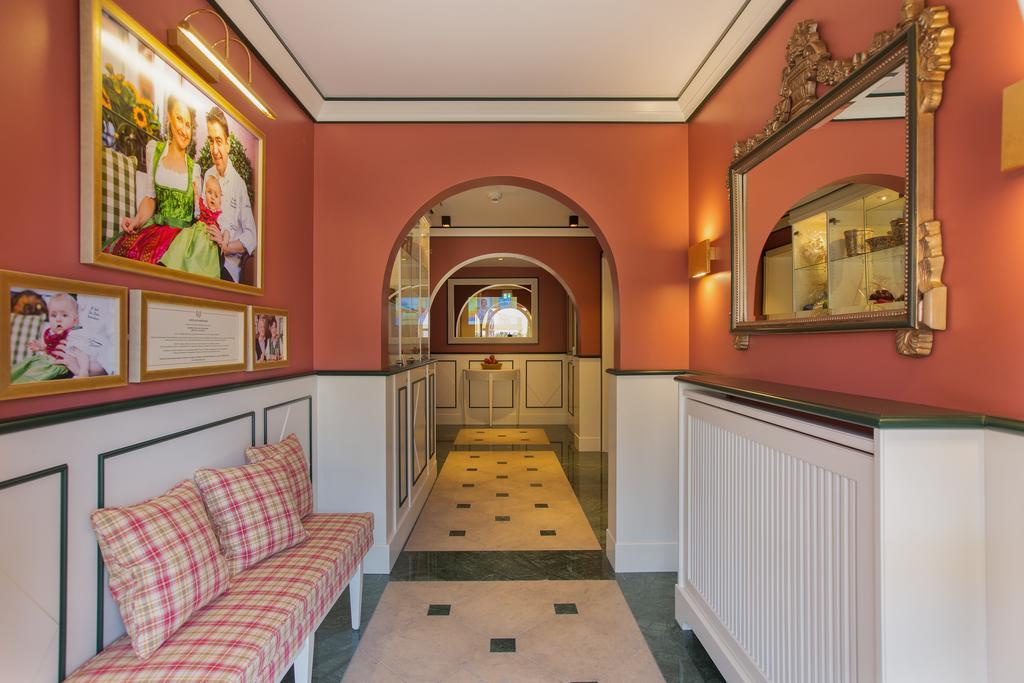 Landhotel Restaurant Zur Krone Gottenheim エクステリア 写真