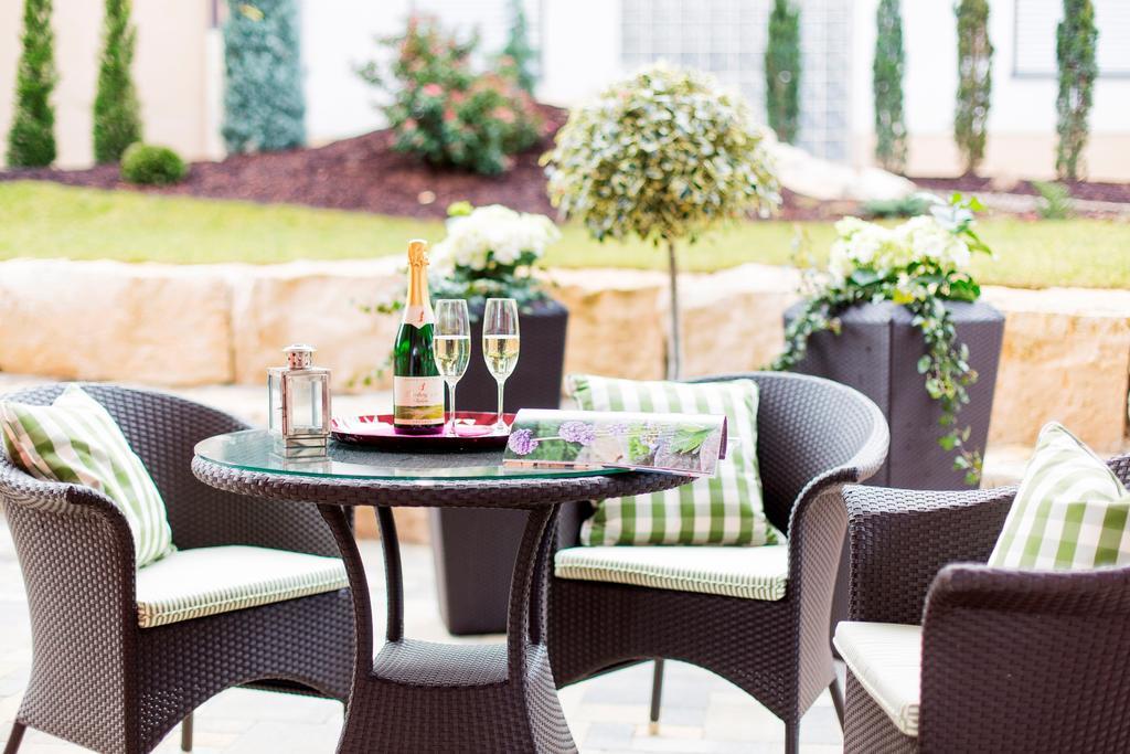 Landhotel Restaurant Zur Krone Gottenheim エクステリア 写真