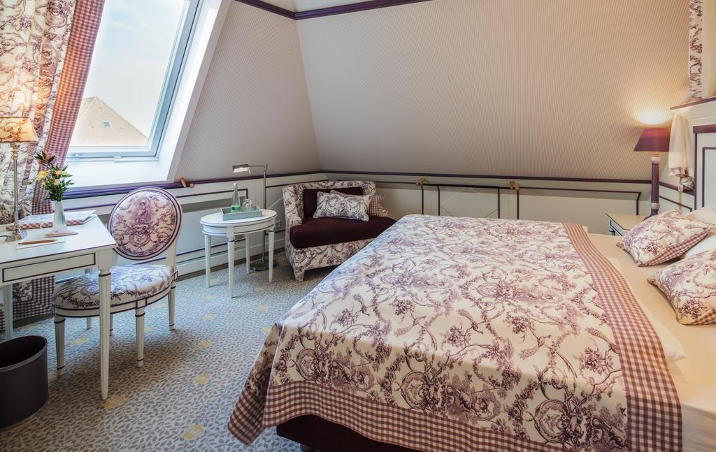 Landhotel Restaurant Zur Krone Gottenheim エクステリア 写真